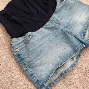 Maternity Lightwash Shorts 00